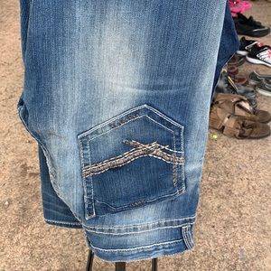 Buckle jeans